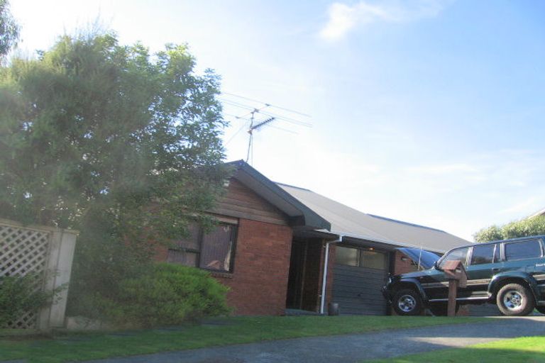 Photo of property in 33 The Crowsnest, Whitby, Porirua, 5024