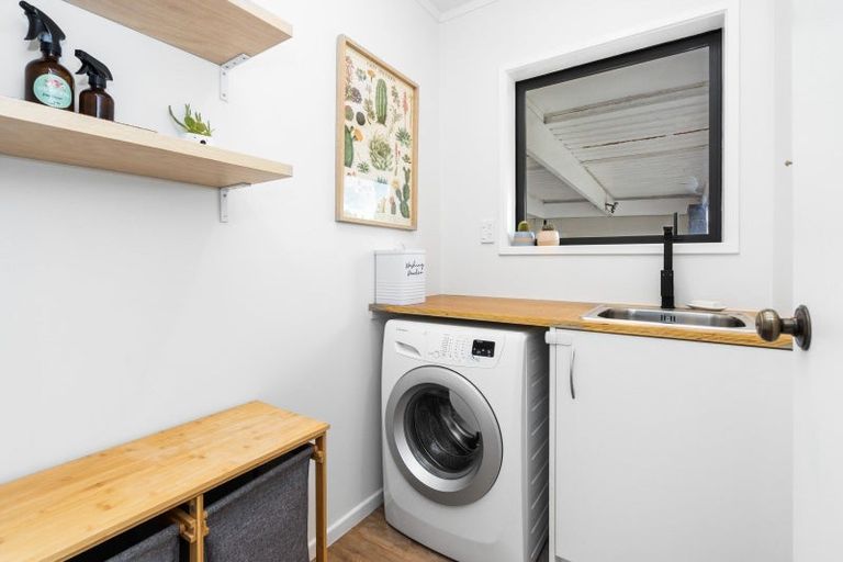 Photo of property in 6 Ranfurly Place, Te Kamo, Whangarei, 0112