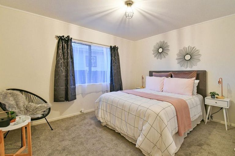 Photo of property in 1/14 Hatherley Place, Clendon Park, Auckland, 2103