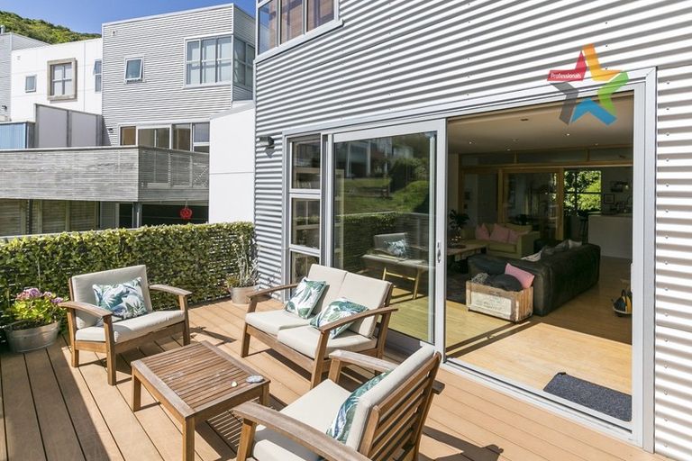 Photo of property in 47 Saddleback Grove, Karori, Wellington, 6012