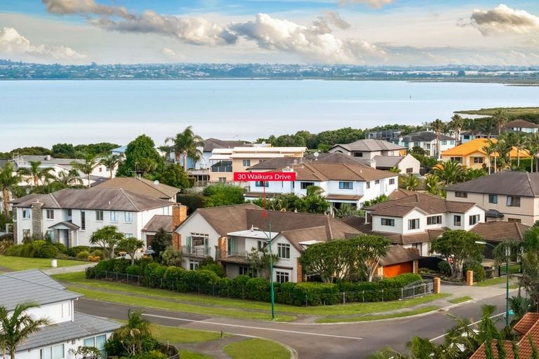Photo of property in 30 Waikura Drive, Te Atatu Peninsula, Auckland, 0610