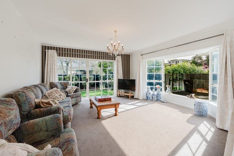 Photo of property in 35 Alison Street, Hamilton Lake, Hamilton, 3204