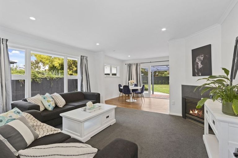 Photo of property in 16 Gregan Crescent, Burnside, Christchurch, 8053