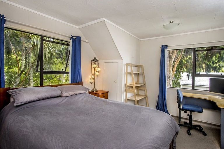Photo of property in 94a Konini Road, Titirangi, Auckland, 0604