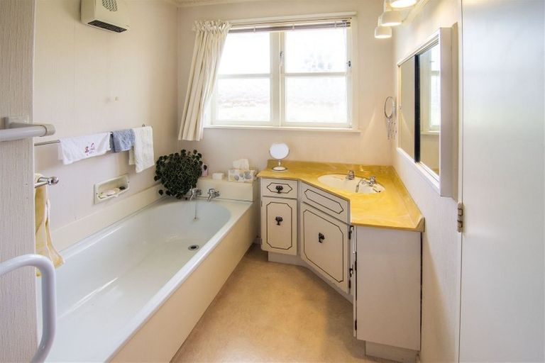 Photo of property in 12 Chamberlain Road, Masterton, 5810