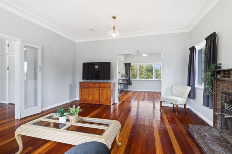 Photo of property in 41 Kitchener Road, Waiuku, 2123