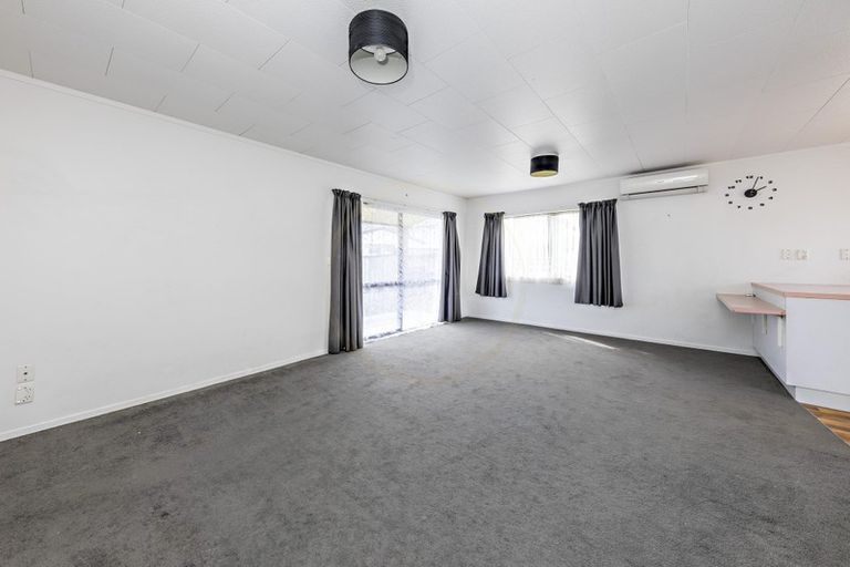 Photo of property in 3 Christmas Road, Manurewa, Auckland, 2102