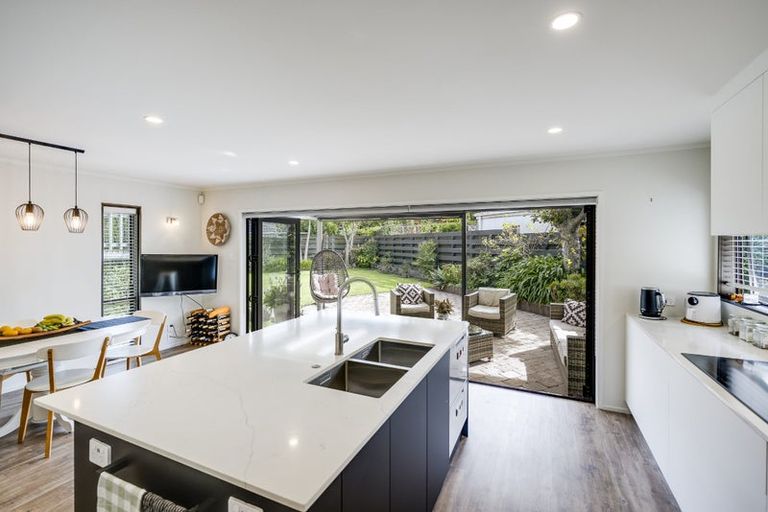 Photo of property in 1 Ewan Place, Taradale, Napier, 4112