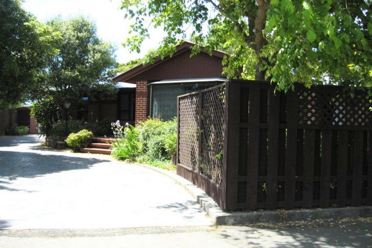 Photo of property in 32 Waitikiri Drive, Parklands, Christchurch, 8083