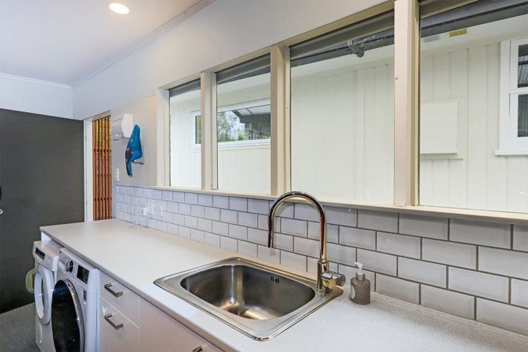 Photo of property in 33a Hammond Road, Taradale, Napier, 4112