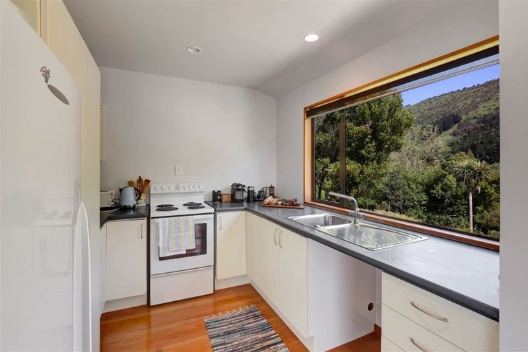 Photo of property in 66 Lukes Road, Little Akaloa, 7583