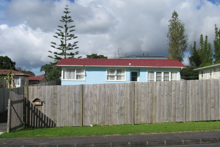 Photo of property in 14 Justin Place, Te Atatu Peninsula, Auckland, 0610