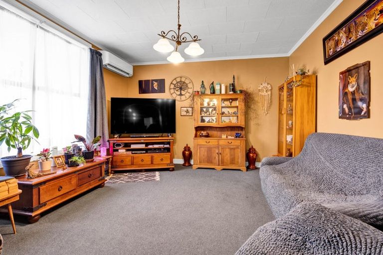 Photo of property in 73 Puriri Street, Hawera, 4610