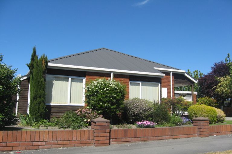 Photo of property in 2/42a Bassett Street, Burwood, Christchurch, 8083
