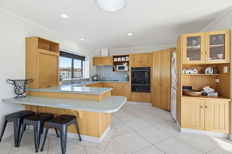 Photo of property in 11 Fern Grove, Taradale, Napier, 4112