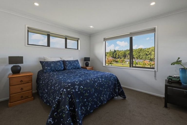 Photo of property in 9 Lancewood Way, Kinloch, Taupo, 3377