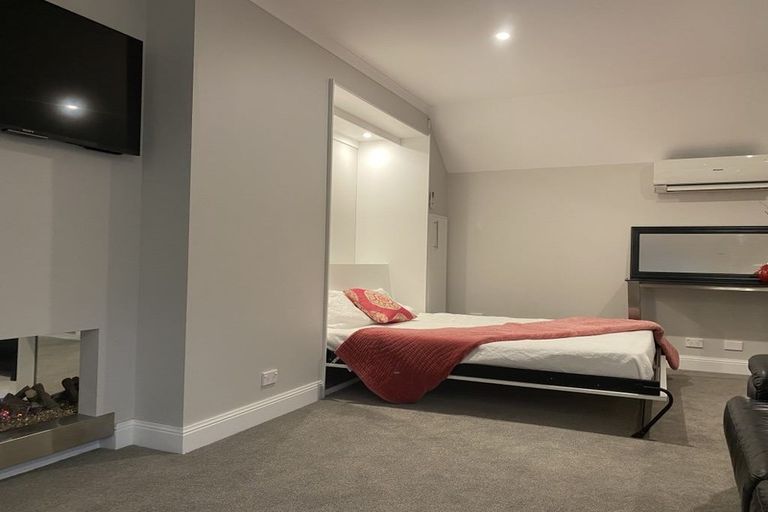 Photo of property in 29 Padnell Crescent, Paparangi, Wellington, 6037