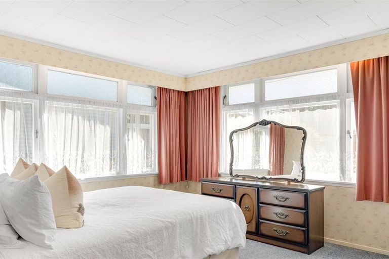 Photo of property in 67 Russell Street, Westport, 7825