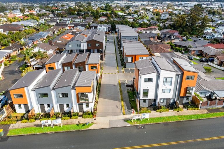 Photo of property in 26 Raupeti Lane, Henderson, Auckland, 0612