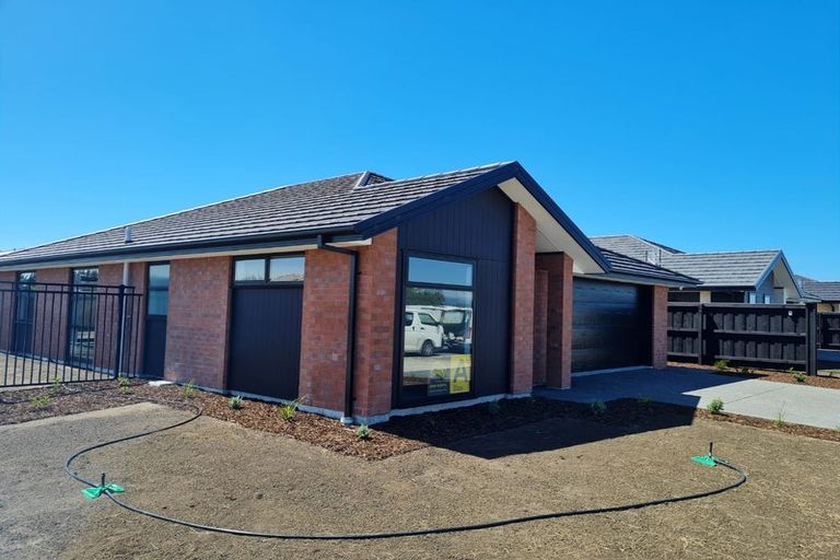 Photo of property in 40 Eileen Way, Rolleston, 7615