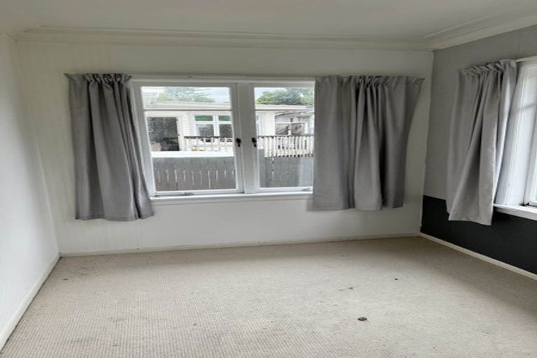 Photo of property in 57 Nikau Street, New Lynn, Auckland, 0600