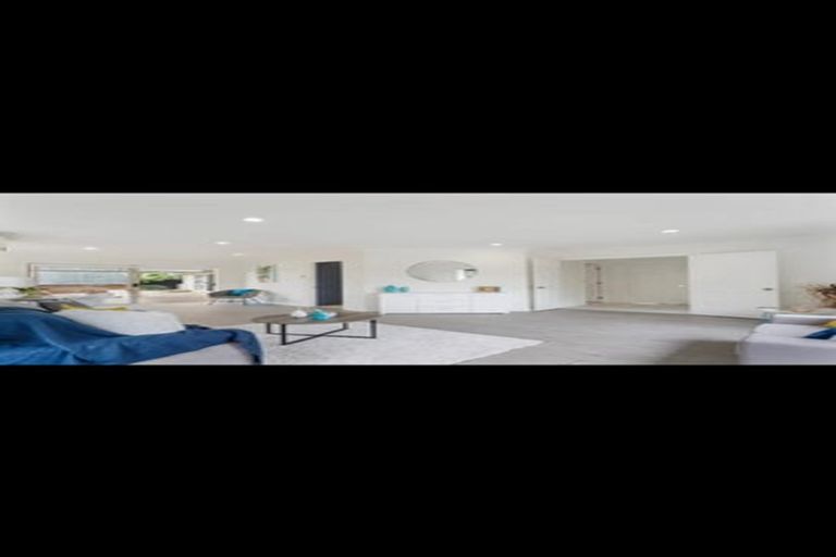 Photo of property in 12 Beverage Place, Rosehill, Papakura, 2113