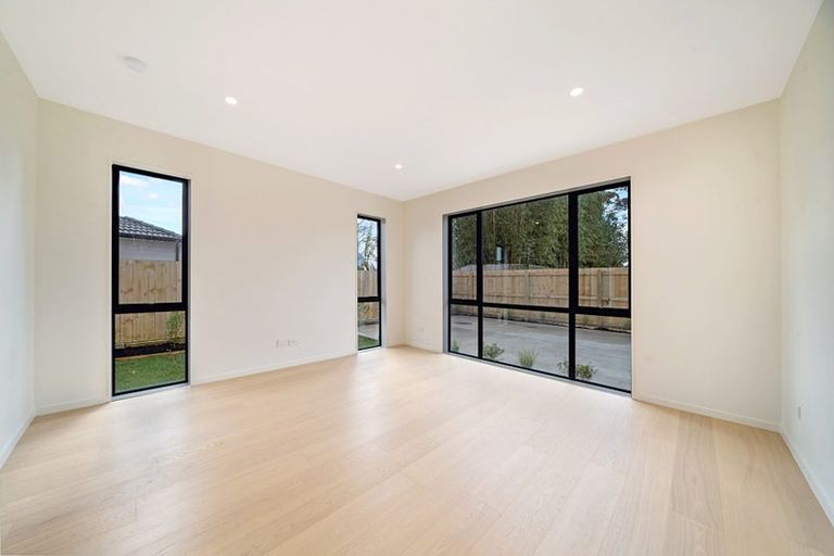 Photo of property in 41c Candia Road, Swanson, Auckland, 0614