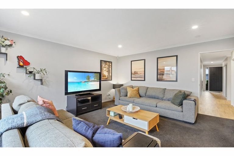 Photo of property in 16 George Square West, Wigram, Christchurch, 8025