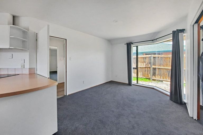 Photo of property in 7 Fovant Street, Russley, Christchurch, 8042