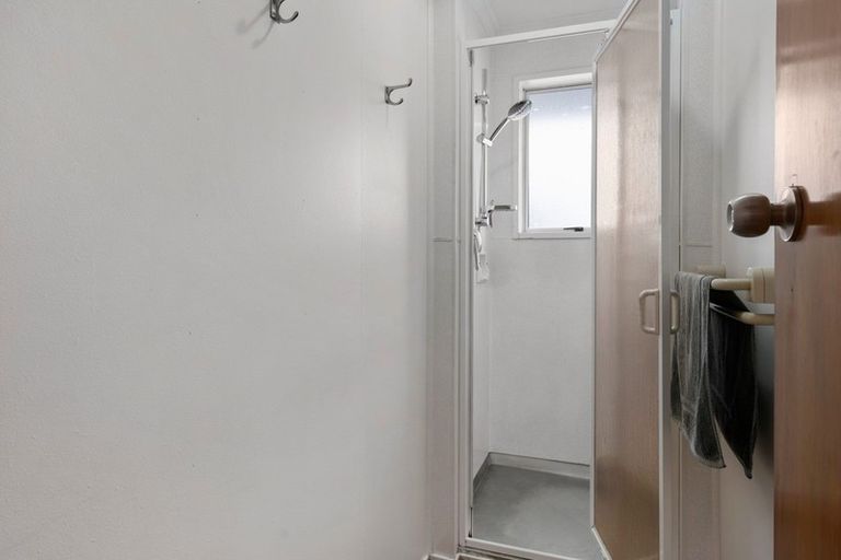 Photo of property in 15 Oberon Street, Stratford, 4332