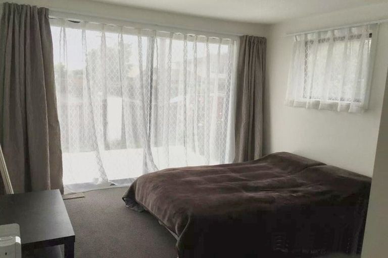 Photo of property in 17 Nortons Road, Avonhead, Christchurch, 8042