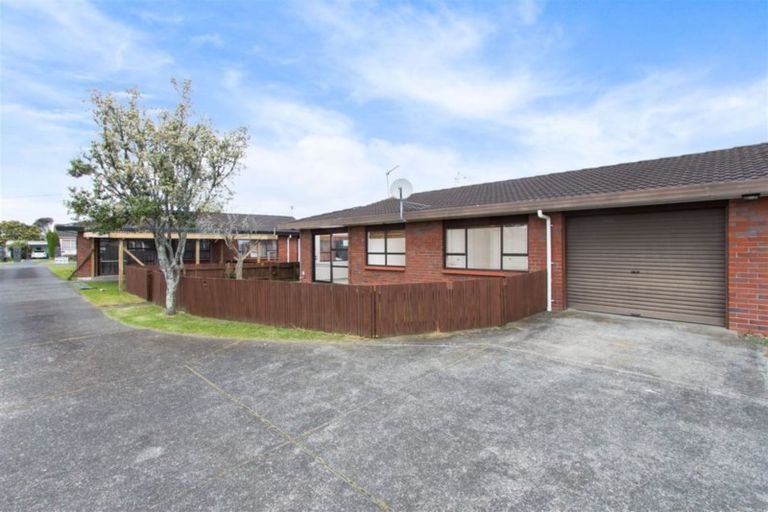 Photo of property in 2/6 Miami Street, Mangere East, Auckland, 2024