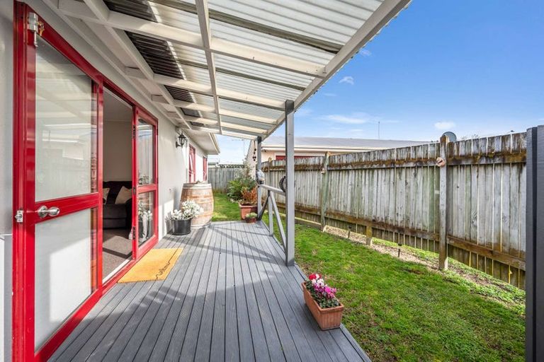 Photo of property in 43a Tait Drive, Greenmeadows, Napier, 4112