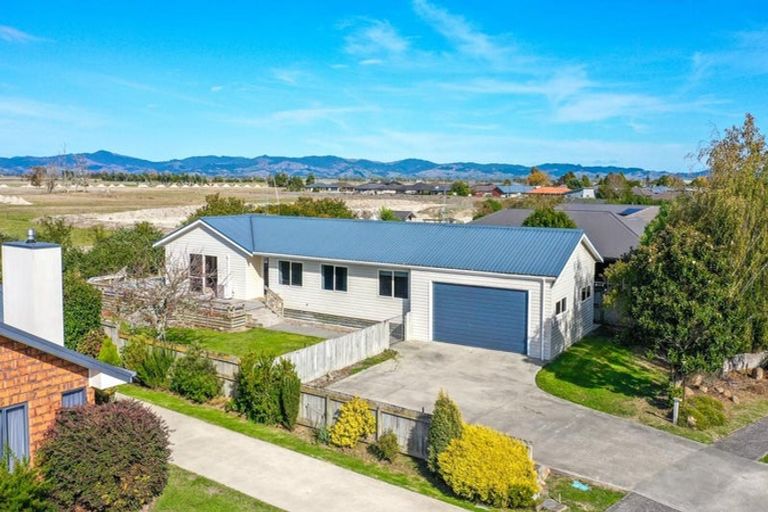 Photo of property in 11 Benner Drive, Ngatea, 3503