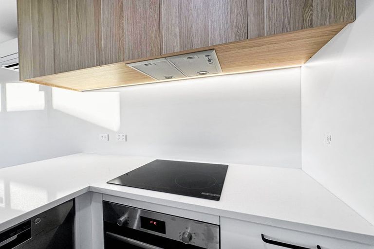 Photo of property in 2/34 Vagues Road, Northcote, Christchurch, 8052