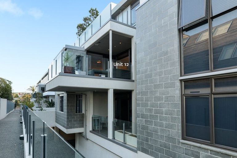 Photo of property in 12/48 Marine Parade, Mount Maunganui, 3116