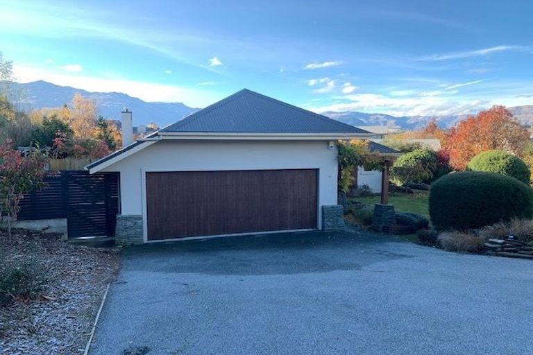 Photo of property in 6 Stowmore Lane, Lower Shotover, Queenstown, 9371