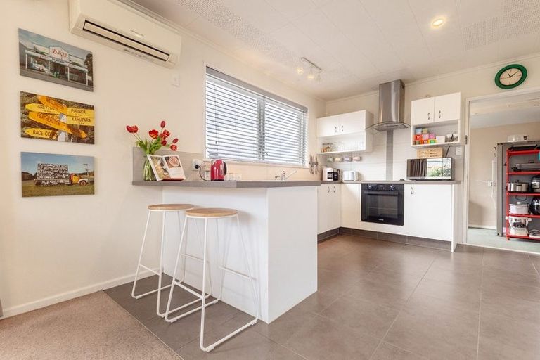 Photo of property in 53 Toru Road, Paraparaumu Beach, Paraparaumu, 5032
