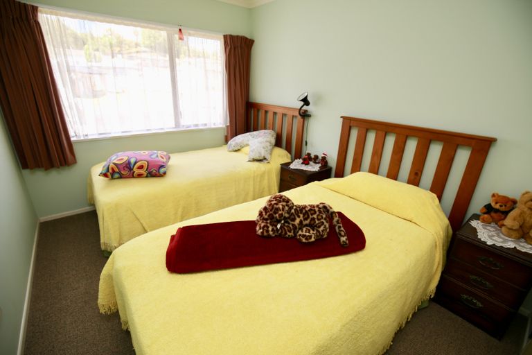 Photo of property in 2 Rata Avenue, Huntly, 3700