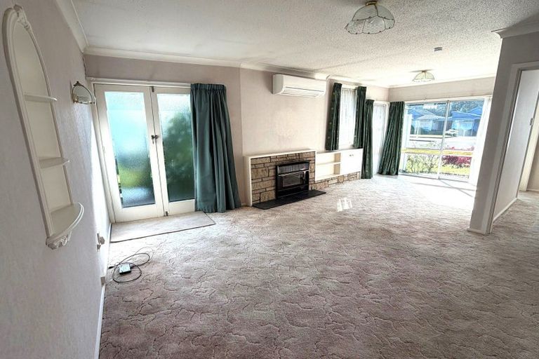 Photo of property in 9 Chamberlain Street, Dannevirke, 4930