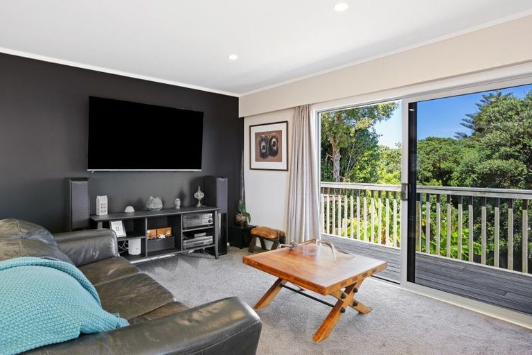 Photo of property in 10 Goffe Drive, Haruru, 0204