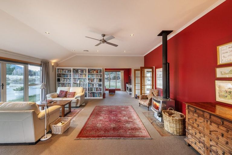 Photo of property in 136 Te Awa Road, Albert Town, Wanaka, 9382