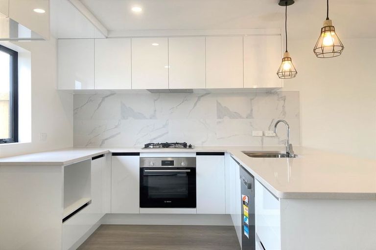 Photo of property in 39b Soaring Bird Drive, Takanini, 2112