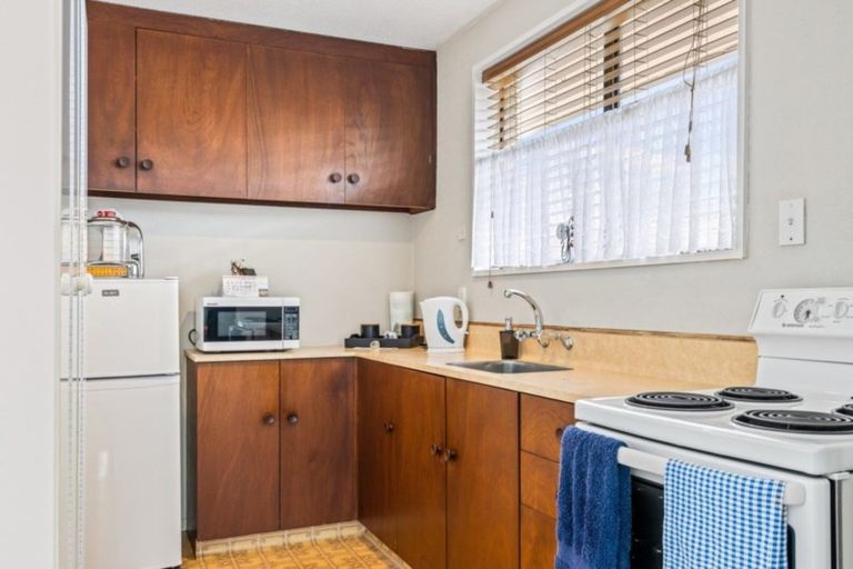 Photo of property in 6 Flaxwood Lane, Waltham, Christchurch, 8023