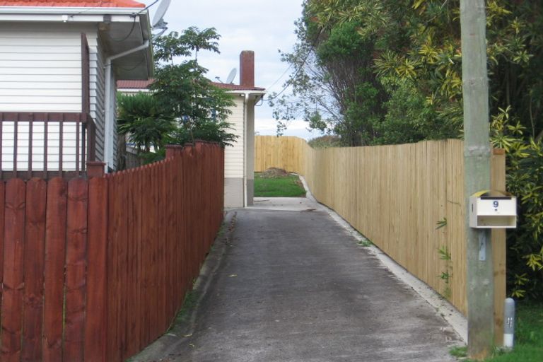 Photo of property in 9 Sheehan Road, Te Atatu South, Auckland, 0610