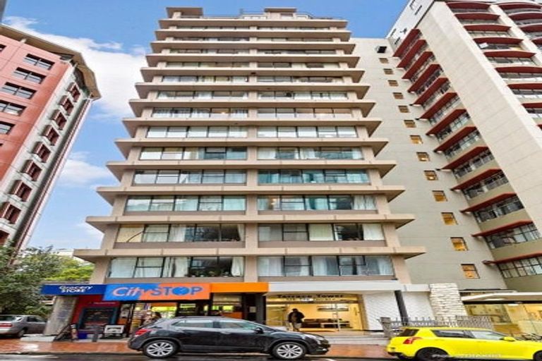 Photo of property in Terrace Tower Apartments, 8d/126 The Terrace, Wellington Central, Wellington, 6011