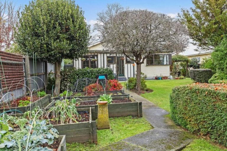 Photo of property in 4 Kenwyn Avenue, St Albans, Christchurch, 8052