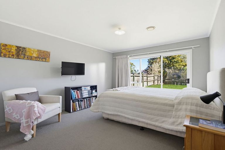 Photo of property in 2 Awatea Terrace, Lynmore, Rotorua, 3010