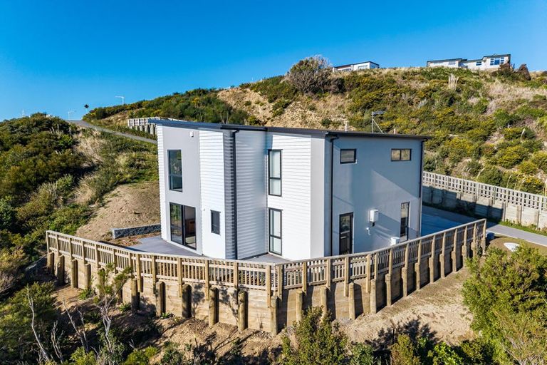 Photo of property in 24 Camber Drive, Whitby, Porirua, 5024