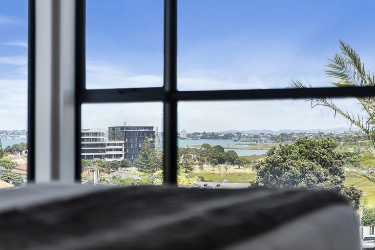 Photo of property in 2/29 Bracken Avenue, Takapuna, Auckland, 0622